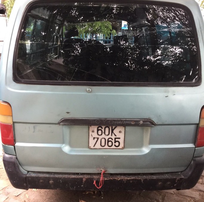 Xe tÃ´ng tá» CSGT chá» khoáº£ng 200kg gá» quÃ½ - áº¢nh 2.
