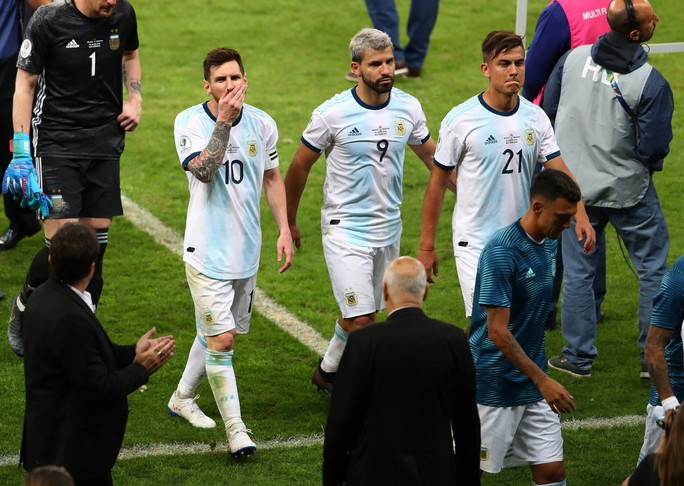 tại sao argentina không đá euro