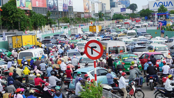 Cuối năm, khu vực sân bay Tân Sơn Nhất và cảng Cát Lái sẽ hết kẹt xe - Ảnh 1. Cuối năm, khu vực sân bay Tân Sơn Nhất và cảng Cát Lái sẽ hết kẹt xe - Ảnh 1.