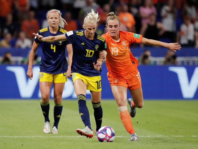 Hà Lan vào chung kết World Cup nữ nhờ bàn thắng vàng - Ảnh 3.