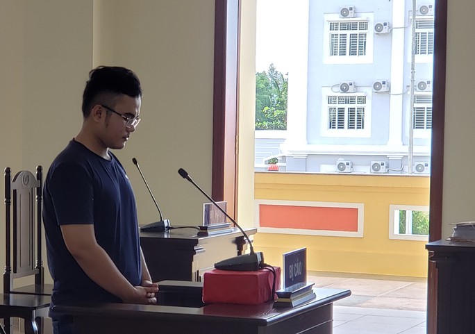 Cựu sinh viên xui xẻo khi trộm linh kiện máy tính rồi bị người khác lấy cắp - Ảnh 1.