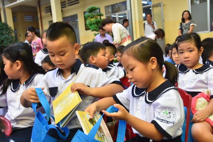 Phóng sự ảnh: Chào lớp 1 - Ảnh 2. Phóng sự ảnh: Chào lớp 1 - Ảnh 2.