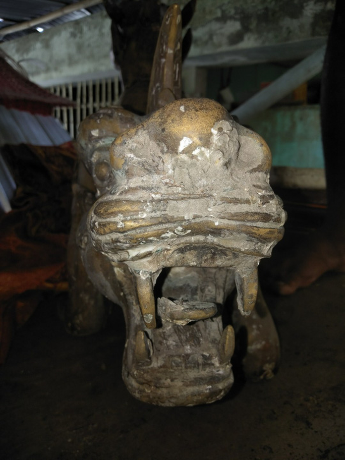 Điều tra nhóm người thuê phương tiện bỏ nhiều tượng “quái thú” 2 đầu xuống biển - Ảnh 1. Điều tra nhóm người thuê phương tiện bỏ nhiều tượng “quái thú” 2 đầu xuống biển - Ảnh 1.