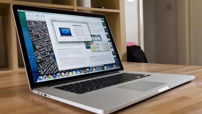 Cục Hàng không Việt Nam cấm mang Macbook Pro 15 inch lên máy bay - Ảnh 1.