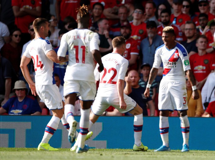 Man United thua sốc Crystal Palace, báo chí Anh chỉ tên tội đồ - Ảnh 1.