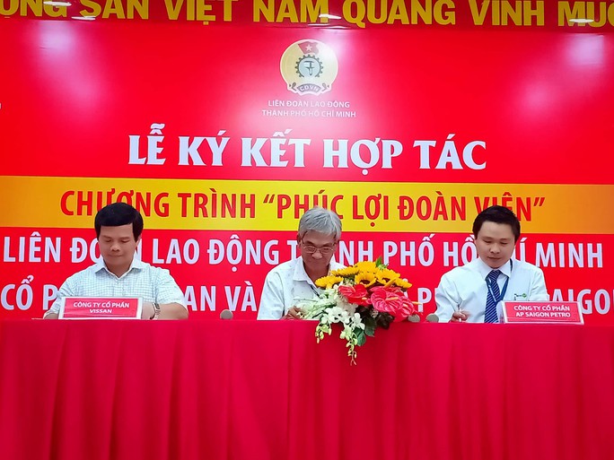 Vissan và Saigon Petro bán hàng giảm giá cho đoàn viên Công đoàn - Ảnh 3.