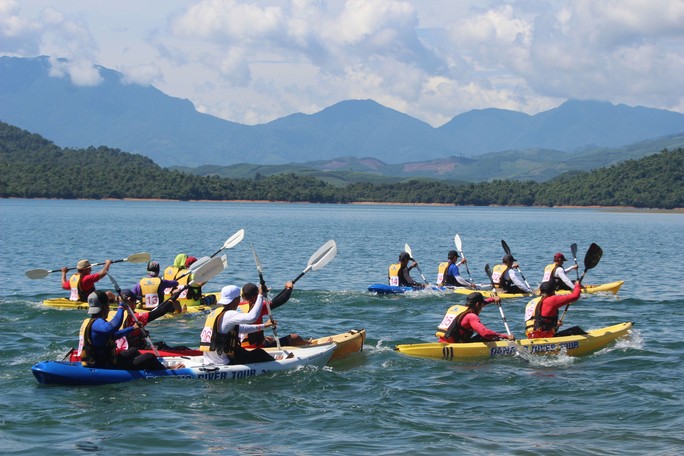 Độc đáo hồ Phú Ninh - Ảnh 1.