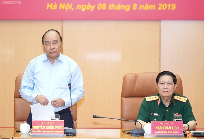 Thủ tướng làm việc với Bộ Quốc phòng về công tác quản lý, sử dụng đất quốc phòng - Ảnh 1.
