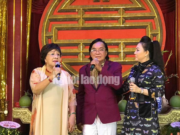 NSND Minh Vương tri ân đồng nghiệp trong ngày giỗ Tổ sân khấu - Ảnh 5. NSND Minh Vương tri ân đồng nghiệp trong ngày giỗ Tổ sân khấu - Ảnh 5.