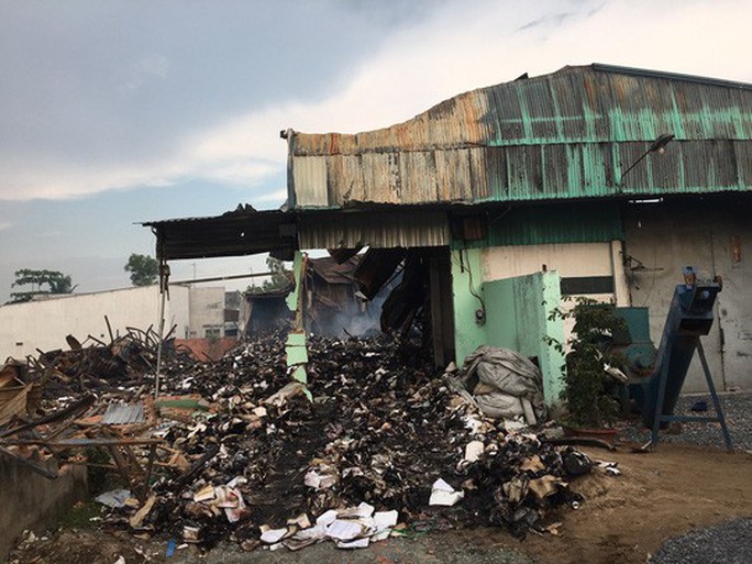 Sau hơn 4 tháng, nguyên nhân vụ cháy kho hồ sơ xe buýt được công bố - Ảnh 1. Sau hơn 4 tháng, nguyên nhân vụ cháy kho hồ sơ xe buýt được công bố - Ảnh 1.