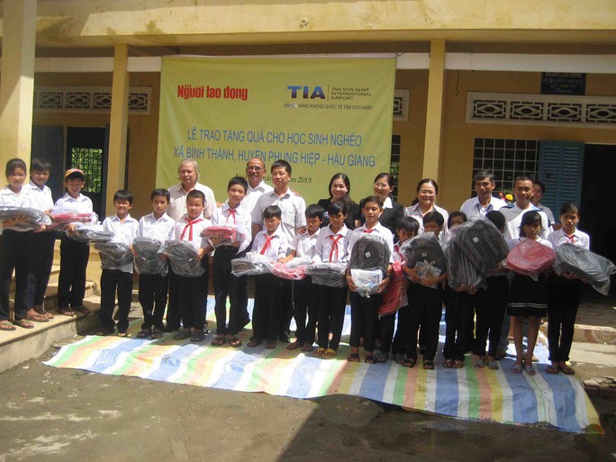 Báo Người Lao Động mang trung thu đến trẻ em nghèo Hậu Giang - Ảnh 16.