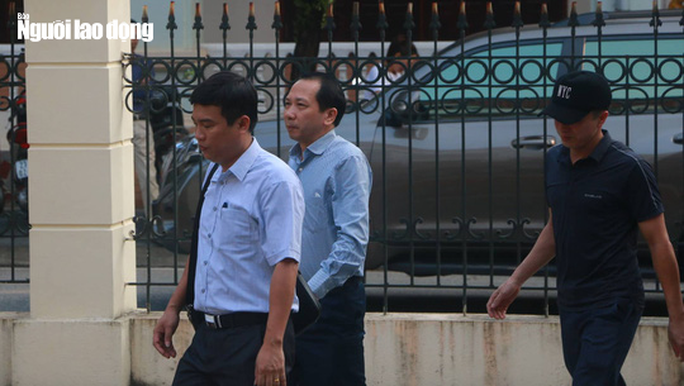 Hoãn phiên tòa xử vụ gian lận điểm thi ở Hà Giang - Ảnh 3.