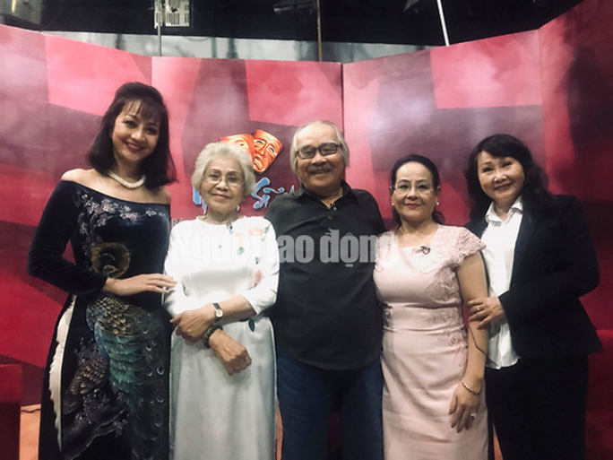 NSND Trần Minh Ngọc: Thầy còn lười đọc, nói sao với học trò? - Ảnh 1. NSND Trần Minh Ngọc: Thầy còn lười đọc, nói sao với học trò? - Ảnh 1.