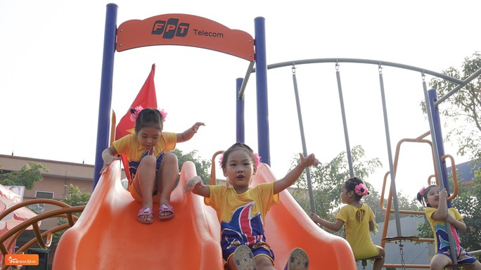 FPT Telecom trao tặng sân chơi cho trẻ em toàn quốc - Ảnh 2.