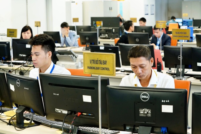 Cận cảnh cán bộ hàng không trực tập trung tại Nội Bài từ ngày 1-1-2020 - Ảnh 6.