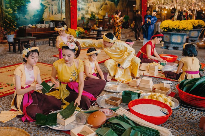 Nghệ sĩ Việt đua nhau khoe sắc trong loạt ảnh Tết - Ảnh 21.
