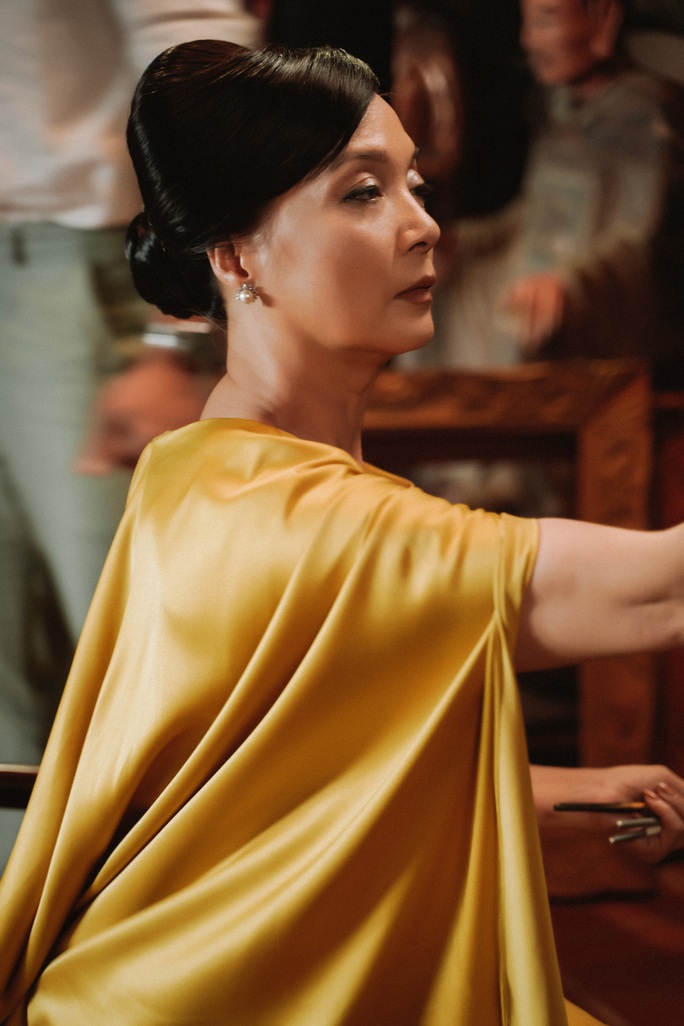 NSND Lê Khanh tái xuất, hoá thân con dâu nhà hào môn xứ Huế - Ảnh 3.