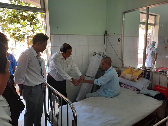 Đoàn công tác TP HCM chúc Tết, mong học viên cai nghiện sớm đoàn tụ gia đình - Ảnh 4. Đoàn công tác TP HCM chúc Tết, mong học viên cai nghiện sớm đoàn tụ gia đình - Ảnh 4.