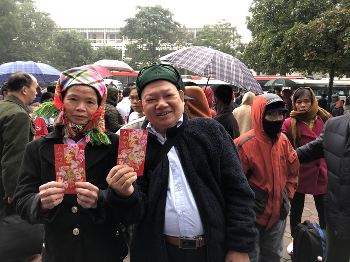 Bệnh nhân và người nhà không còn phải vạ vật, chen chúc về quê ăn Tết - Ảnh 5.