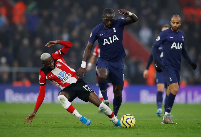 Mourinho tấu hài khi Tottenham thất bại vì VAR - Ảnh 5.