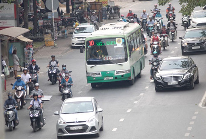 Tăng bãi giữ xe, bố trí hợp lý xe buýt dịp Tết - Ảnh 2. Tăng bãi giữ xe, bố trí hợp lý xe buýt dịp Tết - Ảnh 2.