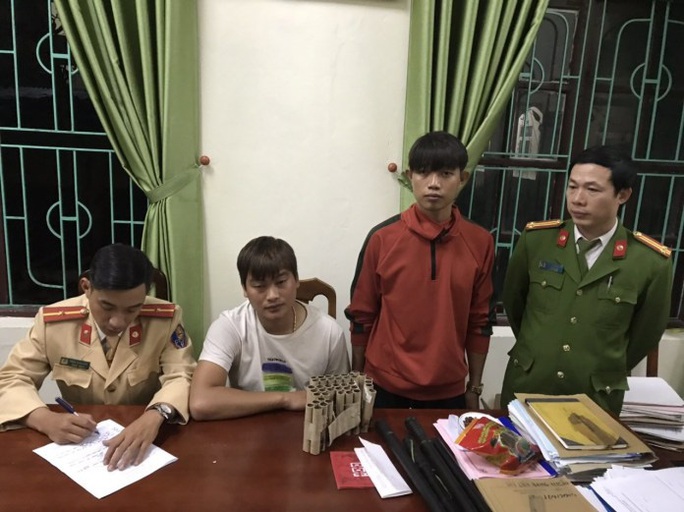 Quảng Bình: 52 đối tượng đốt pháo “đón giao thừa” bị bắt giữ - Ảnh 1. Quảng Bình: 52 đối tượng đốt pháo “đón giao thừa” bị bắt giữ - Ảnh 1.
