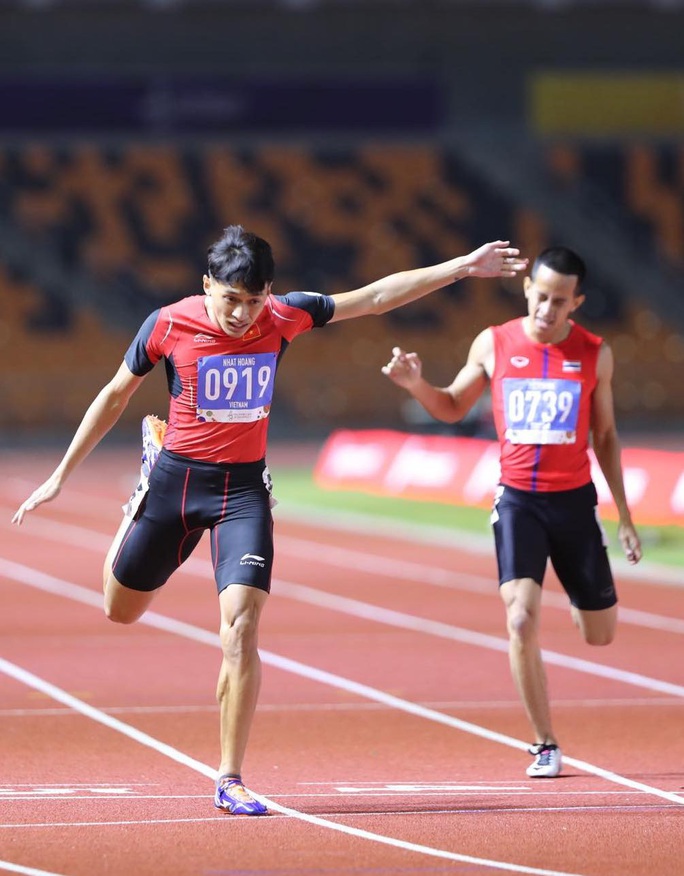 Người múa quạt Trần Nhật Hoàng và hat-trick vàng SEA Games 30 - Ảnh 2.