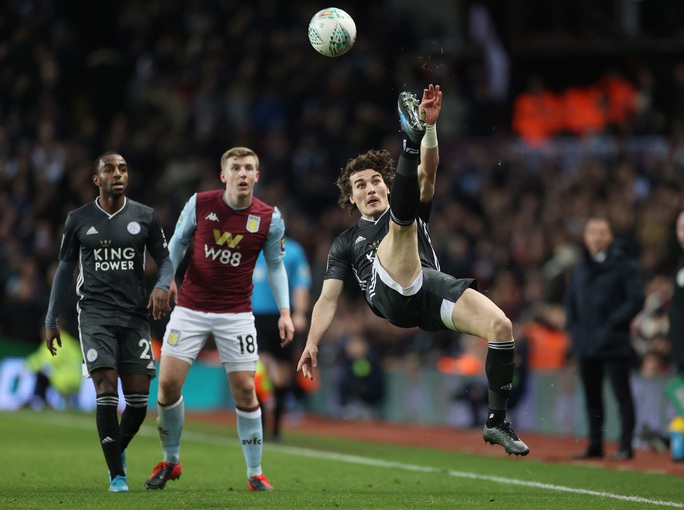 Thắng nghẹt thở Leicester, Aston Villa vào chung kết League Cup - Ảnh 1.