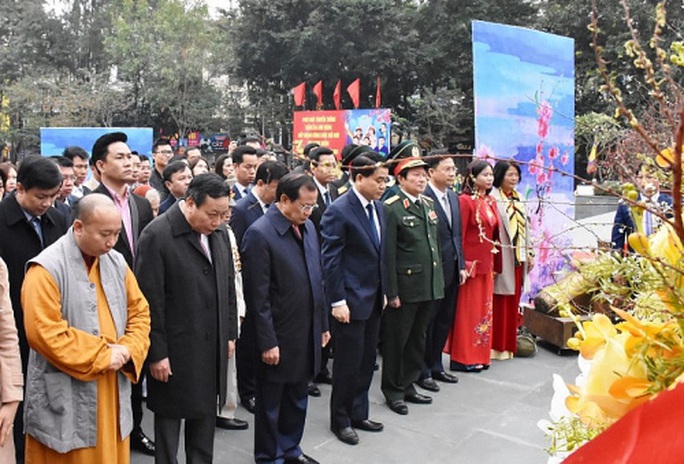 Hà Nội kỷ niệm 231 năm chiến thắng Ngọc Hồi - Đống Đa - Ảnh 1. Hà Nội kỷ niệm 231 năm chiến thắng Ngọc Hồi - Đống Đa - Ảnh 1.