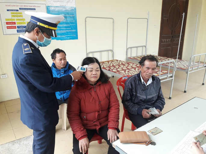 Lo ngại virus corona, nhiều trường ĐH cho sinh viên nghỉ thêm 1 tuần - Ảnh 3. Lo ngại virus corona, nhiều trường ĐH cho sinh viên nghỉ thêm 1 tuần - Ảnh 3.