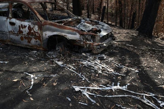 Úc tuyên bố tình trạng khẩn cấp khi cháy rừng đe dọa thủ đô Canberra - Ảnh 2.