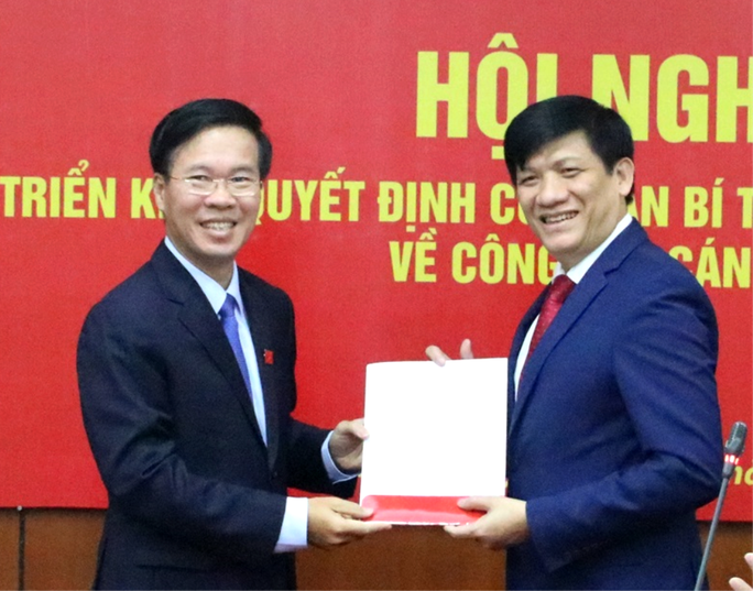 Điều động ông Nguyễn Thanh Long, Phó trưởng Ban Tuyên giáo trung ương làm Thứ trưởng Bộ Y tế - Ảnh 2. Điều động ông Nguyễn Thanh Long, Phó trưởng Ban Tuyên giáo trung ương làm Thứ trưởng Bộ Y tế - Ảnh 2.