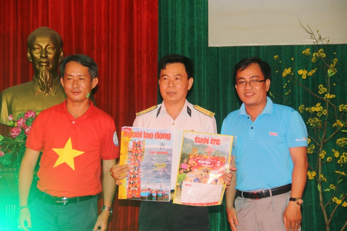 Mùa xuân biển đảo 2020 và Hoa hậu Trần Tiểu Vy đến với Lữ đoàn 681 Hải quân - Ảnh 10.