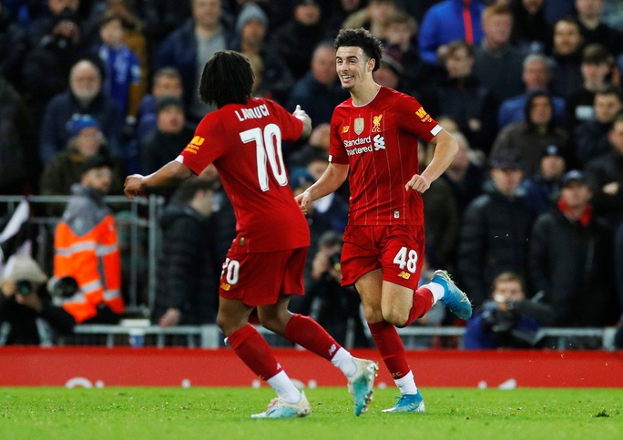 Người nhện rực sáng, Liverpool quật ngã Everton trận derby - Ảnh 6.