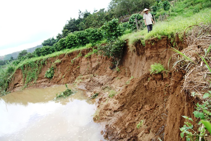 Người dân than trời vì tình trạng khai thác cát trở lại trên sông Đồng Nai - Ảnh 1.