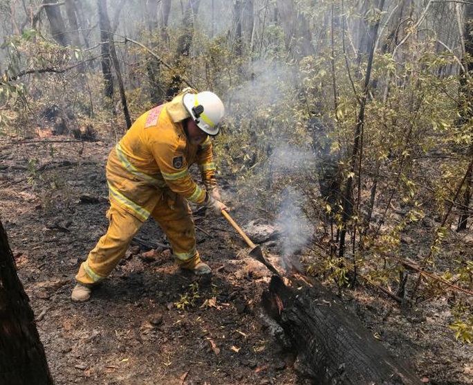 Úc bắt giữ 24 người “đổ thêm dầu vào lửa” giữa thảm họa cháy rừng - Ảnh 3.