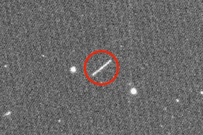 Tên lửa của NASA được phóng lên mặt trăng vào năm 1966 quay lại trái đất - Ảnh 1.