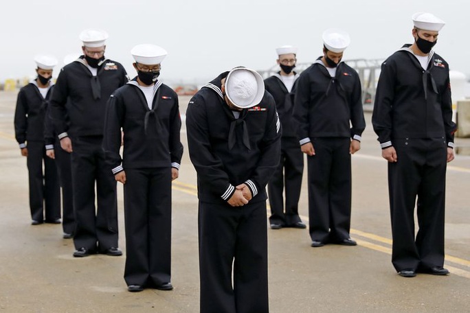USS Cole bị đánh bom giữa ban ngày: Bài học xương máu 20 năm của Mỹ - Ảnh 4.