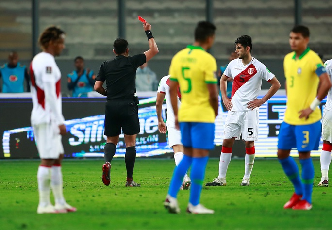 Neymar lập hat-trick, Brazil ngược dòng thắng đậm á quân Nam Mỹ - Ảnh 7.