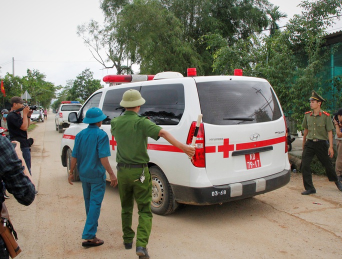 Tìm thấy 7 thi thể đầu tiên trong Đoàn cán bộ công tác gặp nạn ở khu Rào Trăng 3 - Ảnh 3.