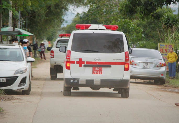 Tìm thấy 7 thi thể đầu tiên trong Đoàn cán bộ công tác gặp nạn ở khu Rào Trăng 3 - Ảnh 7.
