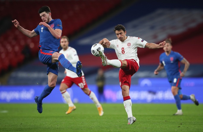 Thua sốc Đan Mạch trên sân nhà, tuyển Anh mất ngôi đầu Nations League - Ảnh 1.