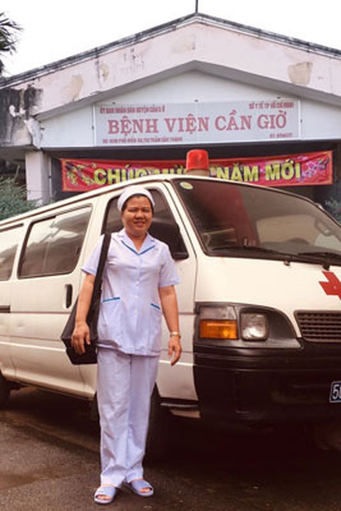 Những ca đỡ đẻ nhớ đời trên đường rừng Sác - Ảnh 1. Những ca đỡ đẻ nhớ đời trên đường rừng Sác - Ảnh 1.