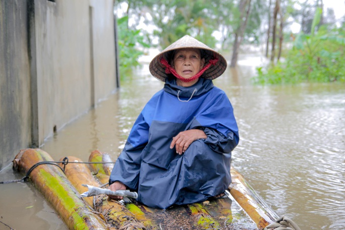 Lũ chồng lũ, 11.000 nhà dân ở Quảng Bình lại ngập chìm trong nước - Ảnh 5.