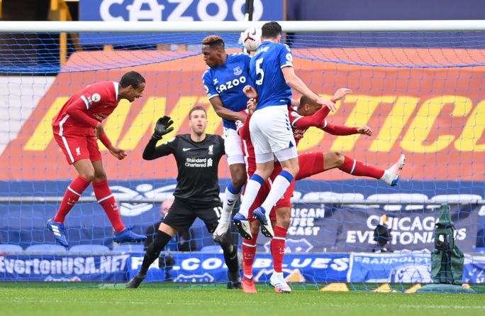 Mãn nhãn khi Everton cầm chân Liverpool trong trận derby 4 bàn thắng - Ảnh 4. Mãn nhãn khi Everton cầm chân Liverpool trong trận derby 4 bàn thắng - Ảnh 4.