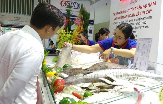 Ứng phó với hàng rào phi thuế quan: Hạ thuế, nâng hàng rào kỹ thuật - Ảnh 1.