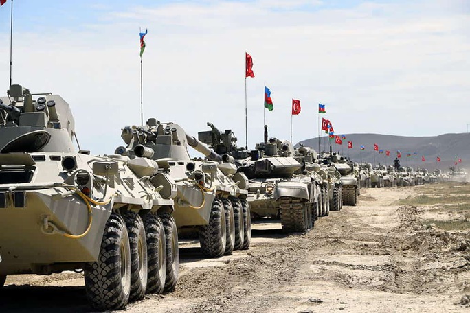 Kẻ giấu mặt đáng gờm trong giao tranh Azerbaijan - Armenia - Ảnh 1. Kẻ giấu mặt đáng gờm trong giao tranh Azerbaijan - Armenia - Ảnh 1.