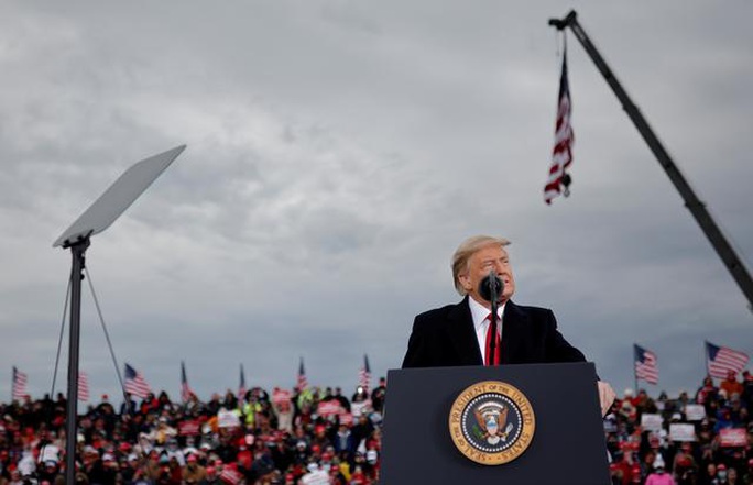 Tổng thống Trump tăng tốc ở các bang chiến trường - Ảnh 1. Tổng thống Trump tăng tốc ở các bang chiến trường - Ảnh 1.