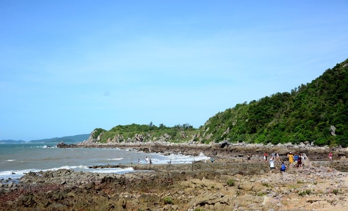 Rong ruổi trên đảo Quan Lạn - Ảnh 8.