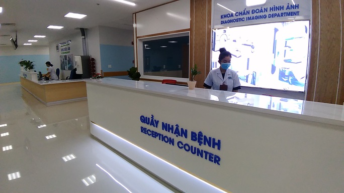 Sáng nay, Bệnh viện Ung Bướu hiện đại nhất TP HCM bắt đầu khám bệnh - Ảnh 7.